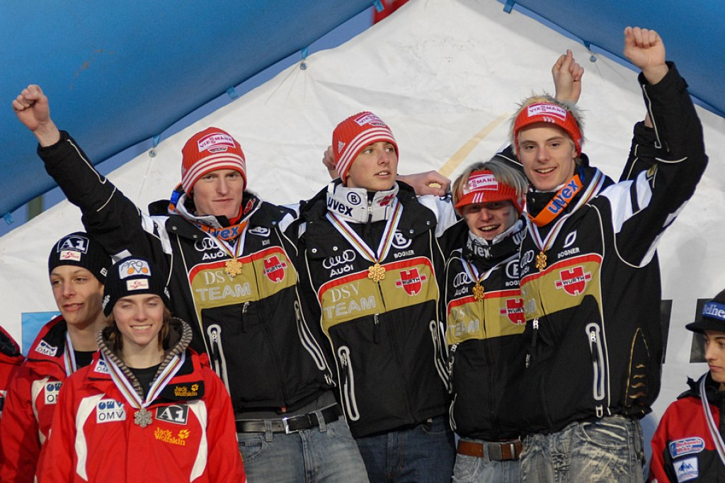 Mistrzostwa Świata Juniorów - skoki drużyn