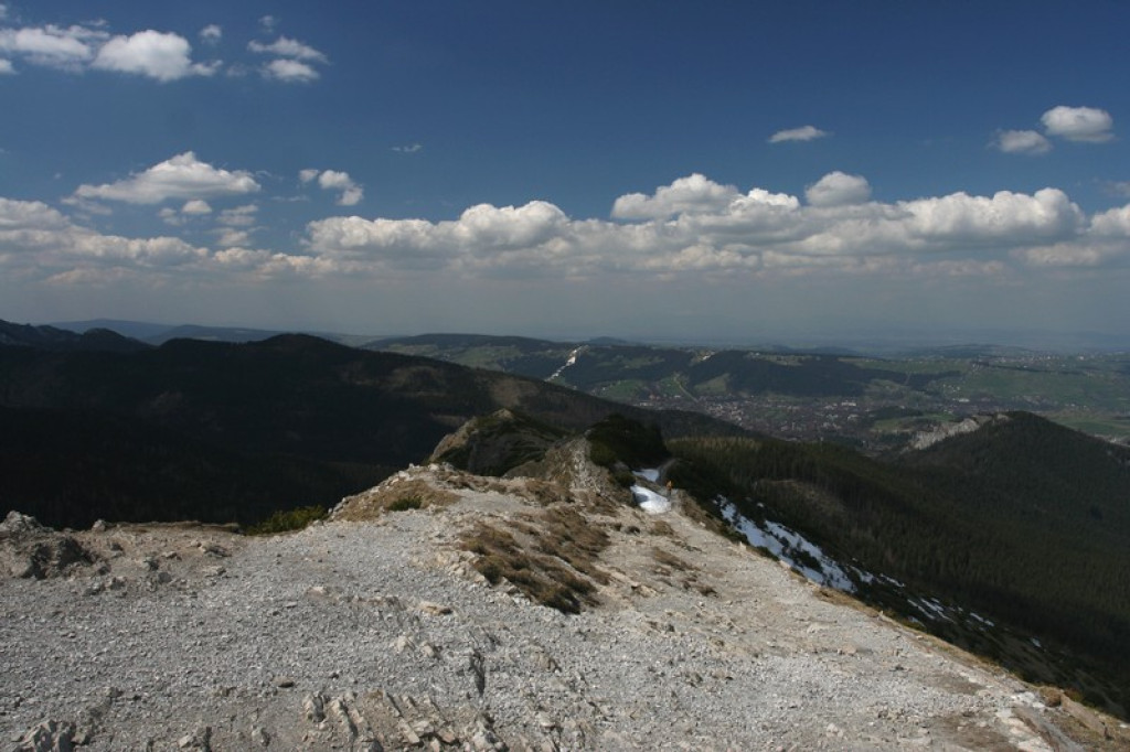 Hala Gąsienicowa czeka na turystów