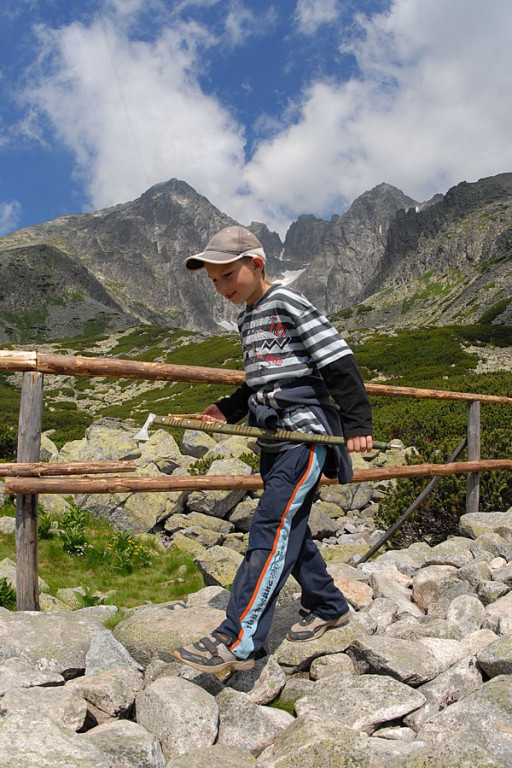 Łomnicki Szczyt (Lomnický štít) i Łomnicki Staw (Skalnaté pleso)