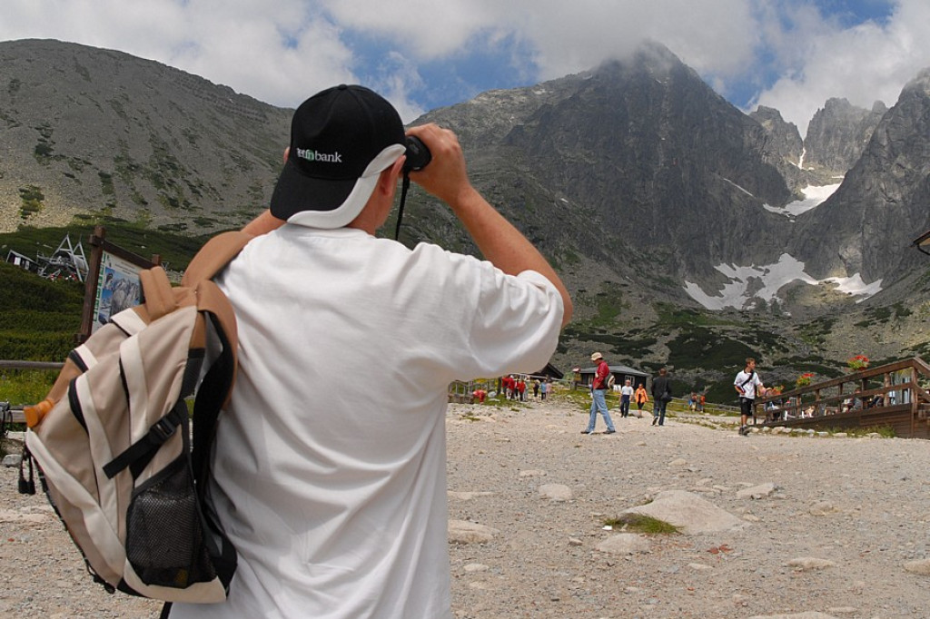 Łomnicki Szczyt (Lomnický štít) i Łomnicki Staw (Skalnaté pleso)