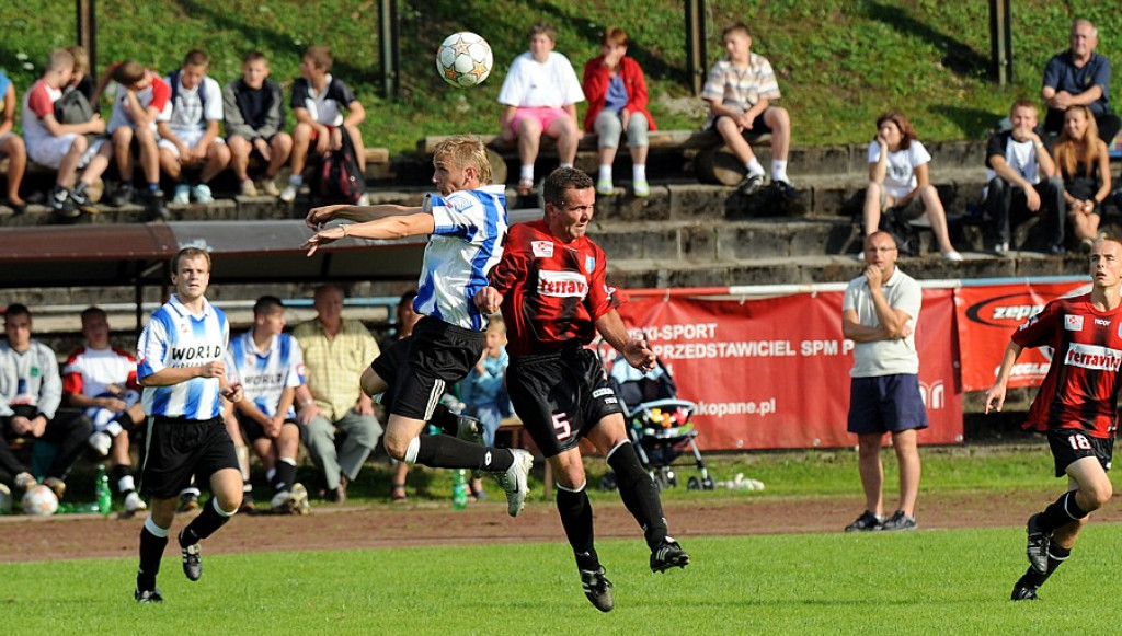 KS Zakopane - Dunajec Nowy Sącz 0:2 (0:0)