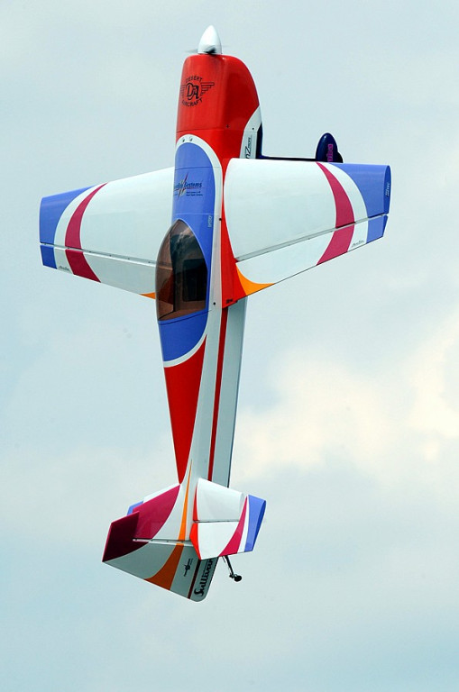 Modelarski AIR SHOW na nowotarskim lotnisku
