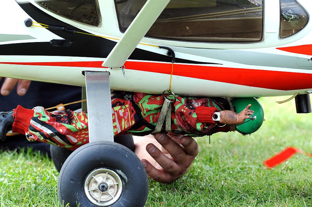 Modelarski AIR SHOW na nowotarskim lotnisku