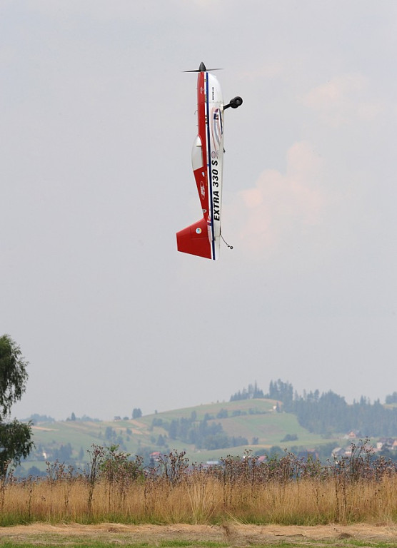 Modelarski AIR SHOW na nowotarskim lotnisku