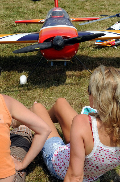Modelarski AIR SHOW na nowotarskim lotnisku