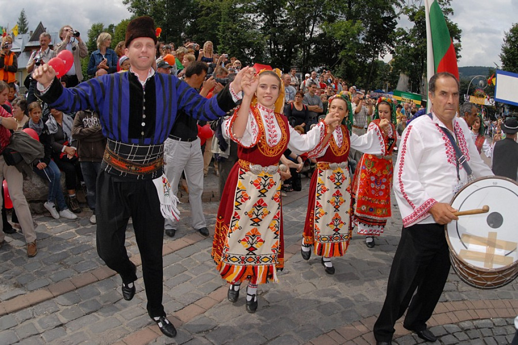 Parada z okazji XL Międzynarodowego Festiwali Folkloru Ziem Górskich