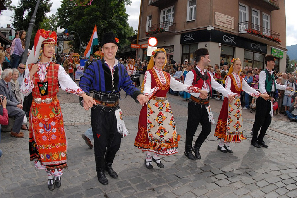 Parada z okazji XL Międzynarodowego Festiwali Folkloru Ziem Górskich