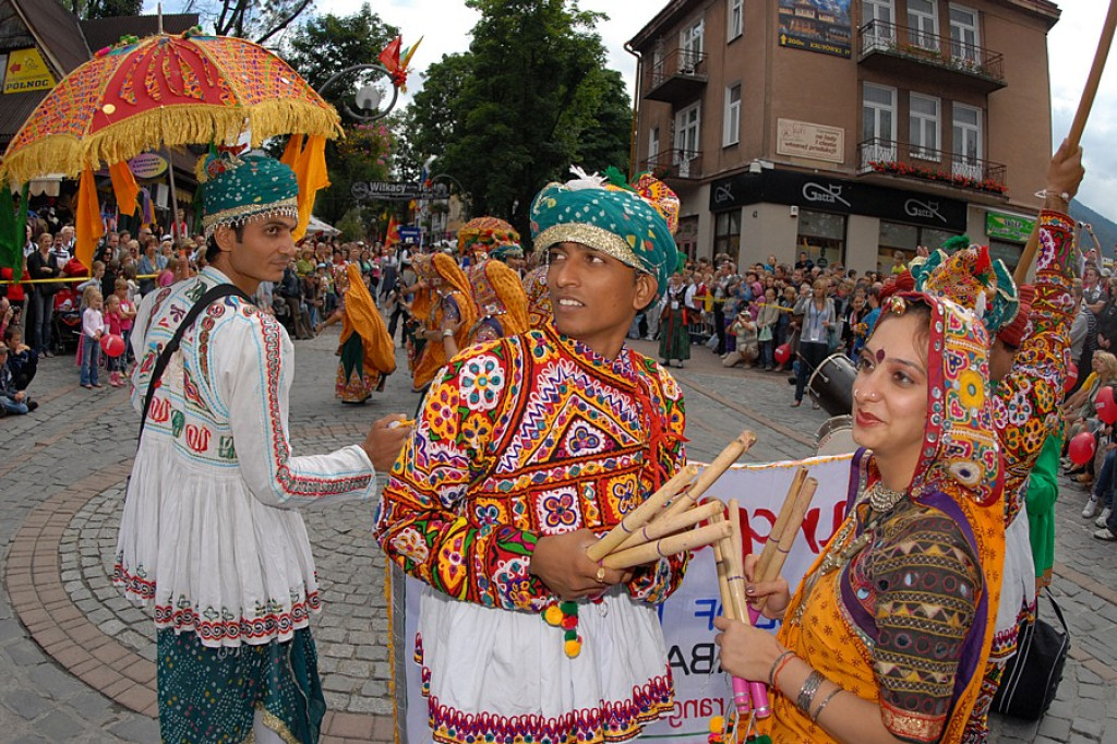 Parada z okazji XL Międzynarodowego Festiwali Folkloru Ziem Górskich