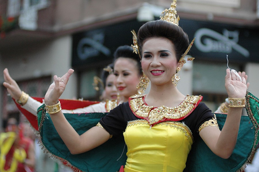 Parada z okazji XL Międzynarodowego Festiwali Folkloru Ziem Górskich