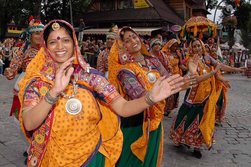 Parada z okazji XL Międzynarodowego Festiwali Folkloru Ziem Górskich