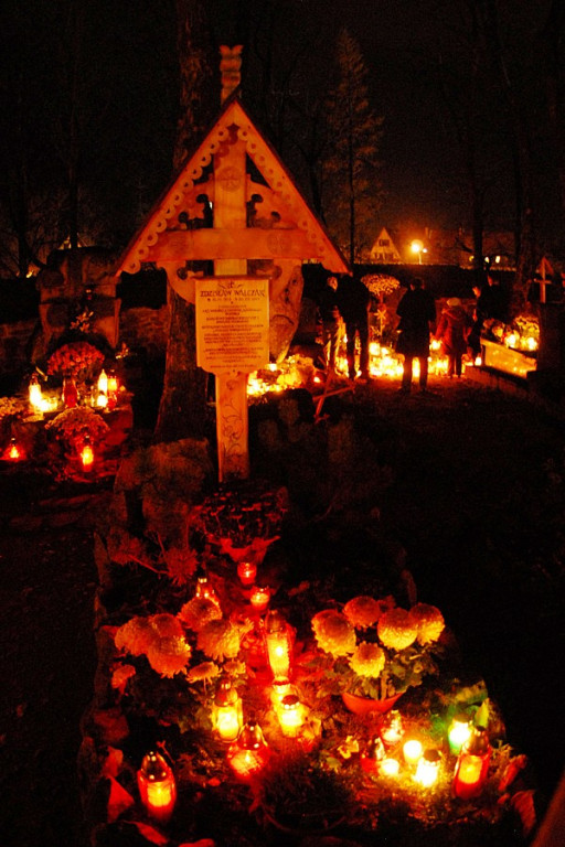 Święto Wszystkich Świętych na zakopiańskich cmentarzach