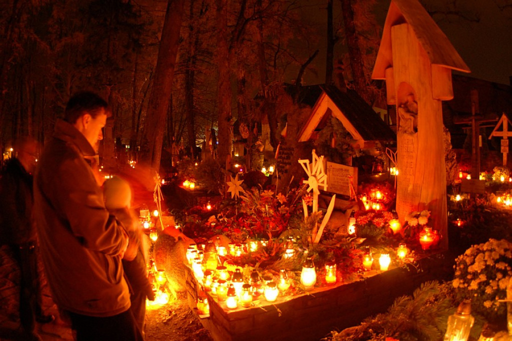Święto Wszystkich Świętych na zakopiańskich cmentarzach