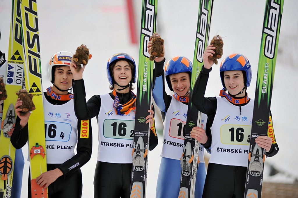 Polacy z brązem Mistrzostw Świata Juniorów w skokach narciarskich