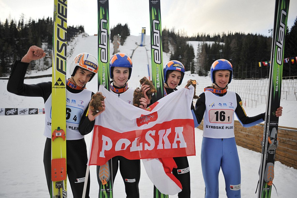 Polacy z brązem Mistrzostw Świata Juniorów w skokach narciarskich