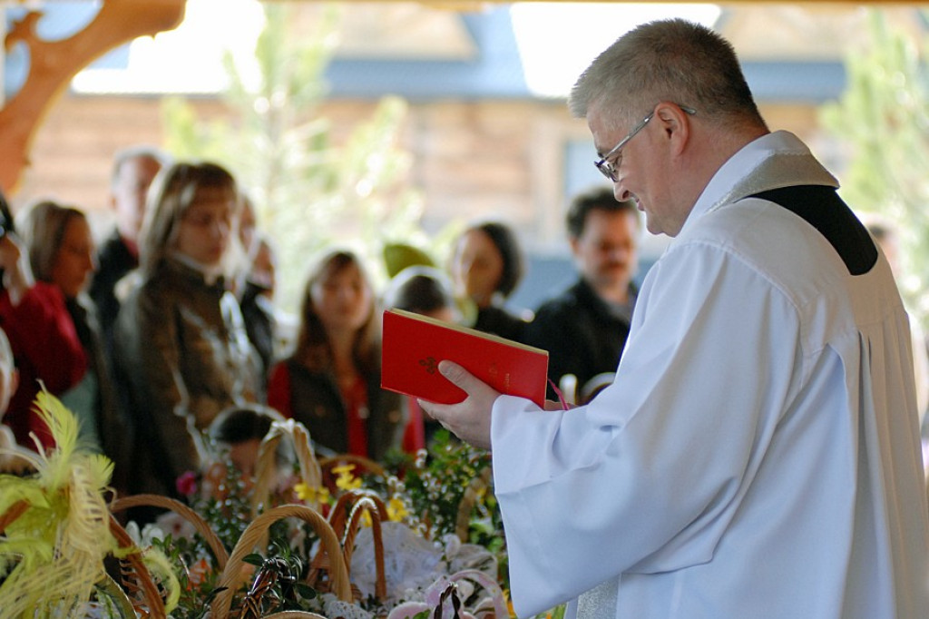 Wielka Sobota: Czas święcenia pokarmów