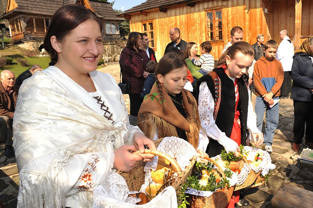 Wielka Sobota: Czas święcenia pokarmów