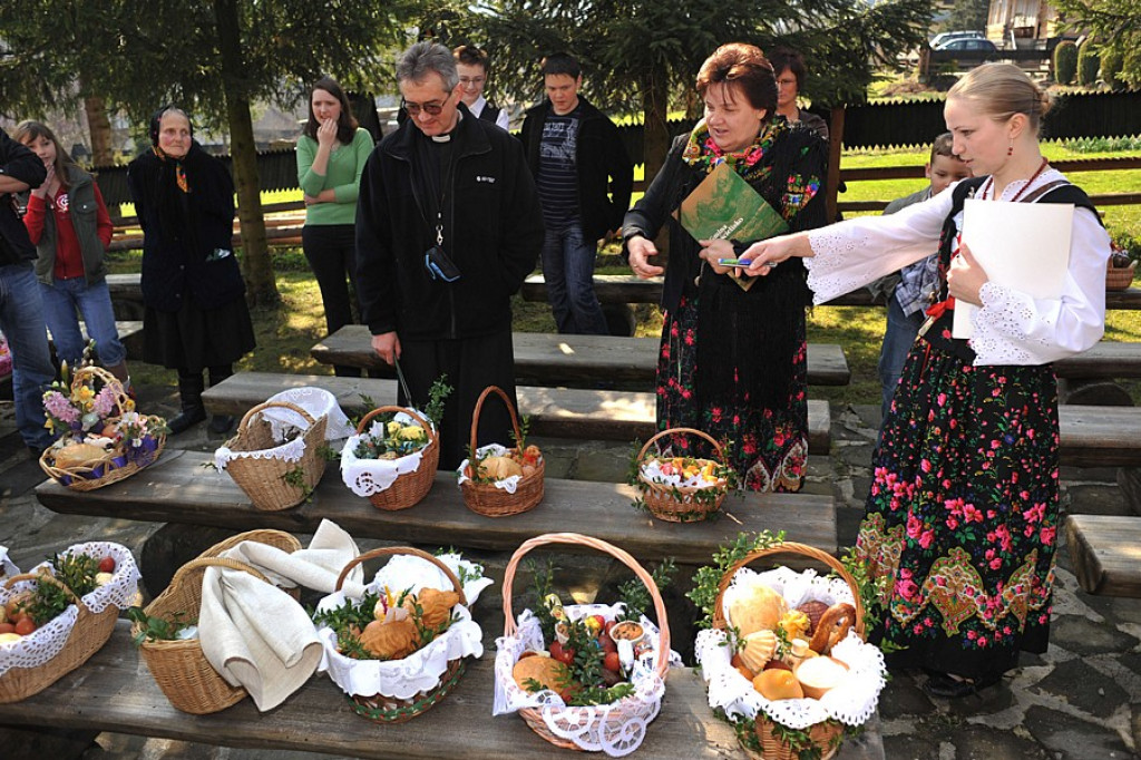 Wielka Sobota: Czas święcenia pokarmów