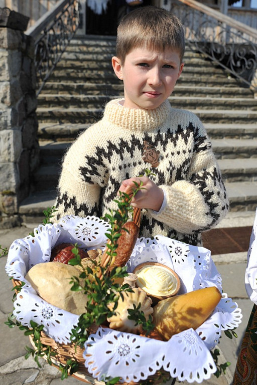 Wielka Sobota: Czas święcenia pokarmów