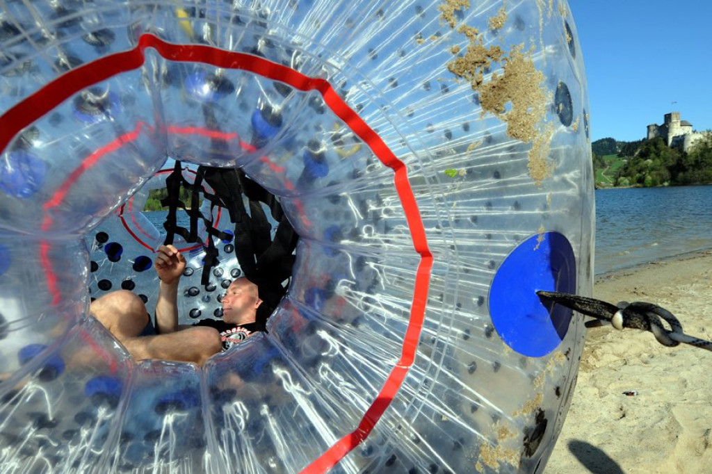 Wspomnienie majówki: Zorbing w Niedzicy