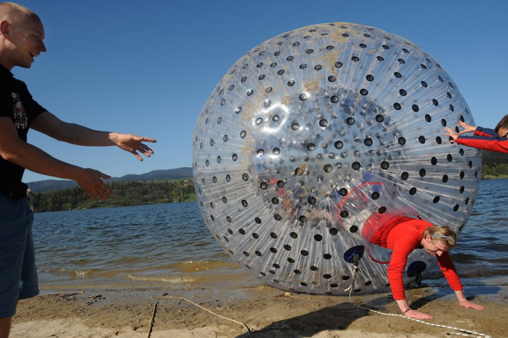 Wspomnienie majówki: Zorbing w Niedzicy
