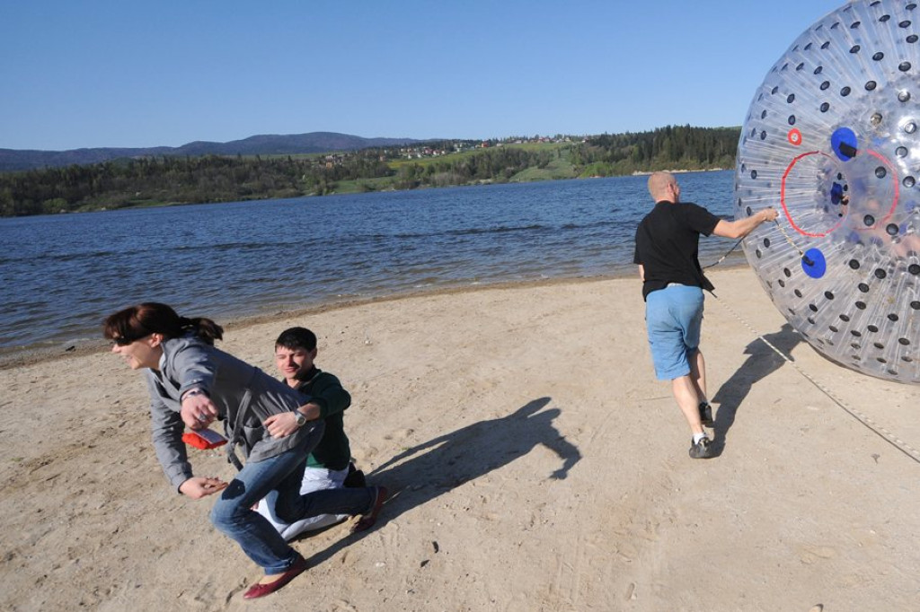 Wspomnienie majówki: Zorbing w Niedzicy
