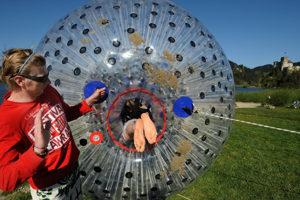 Wspomnienie majówki: Zorbing w Niedzicy