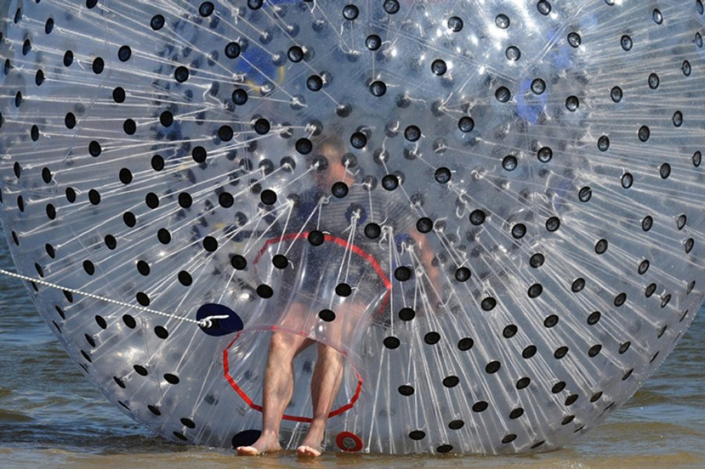 Wspomnienie majówki: Zorbing w Niedzicy