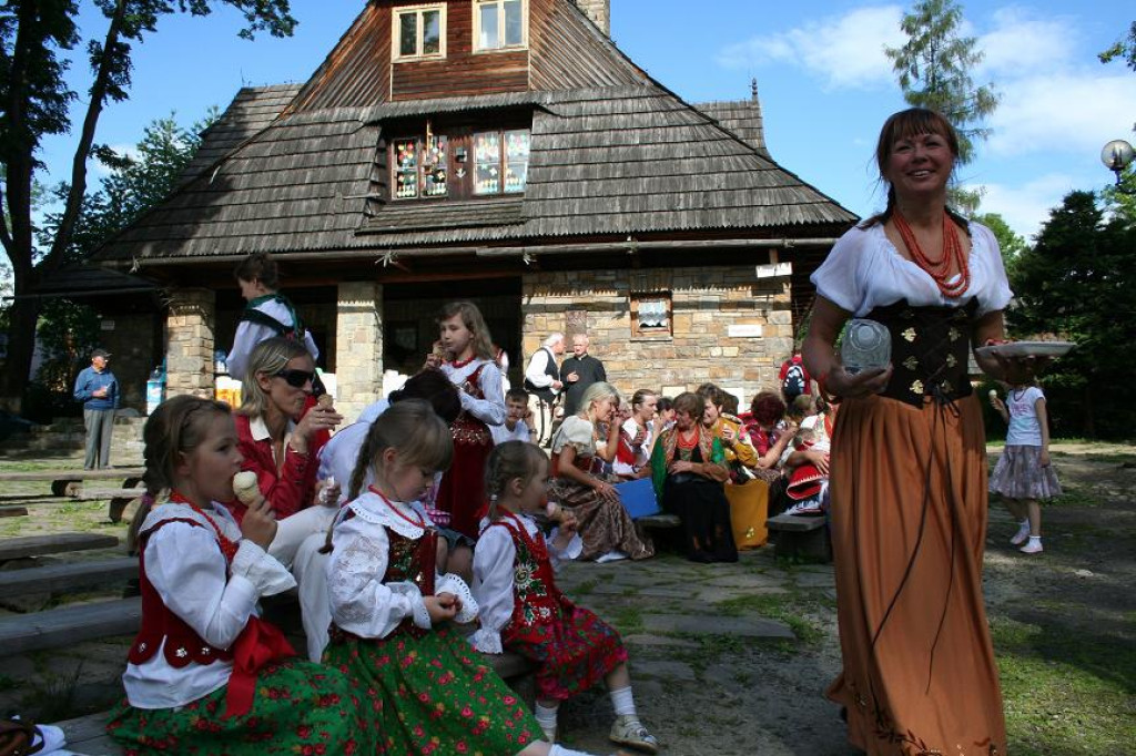 Szesnasty zjazd Mostowych