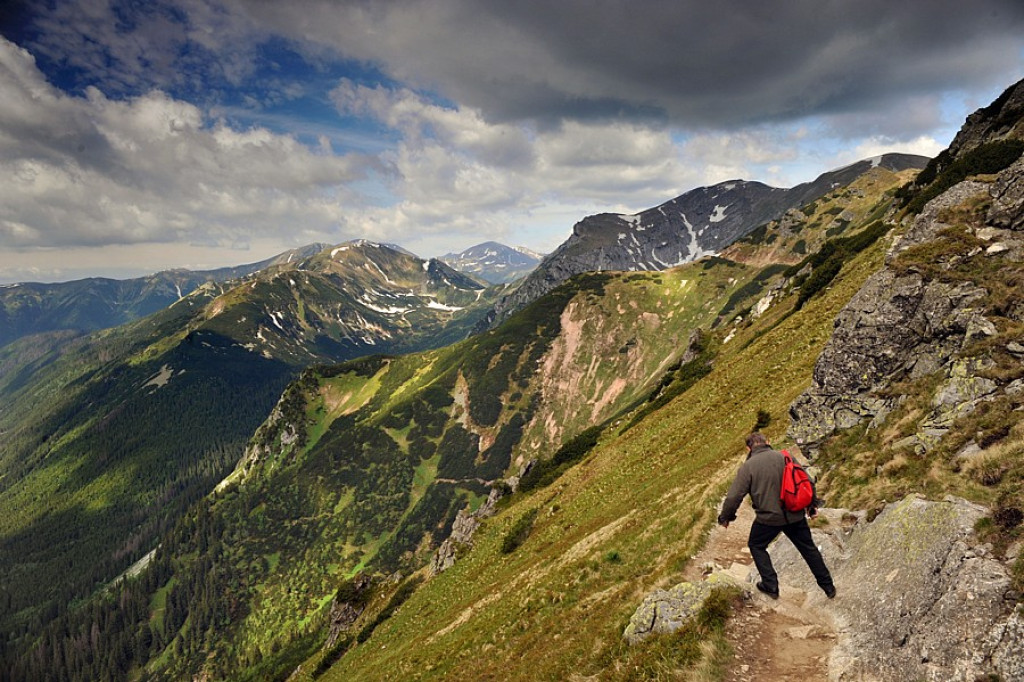 Tatry czekają na wakacyjnych turystów