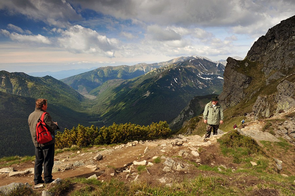 Tatry czekają na wakacyjnych turystów
