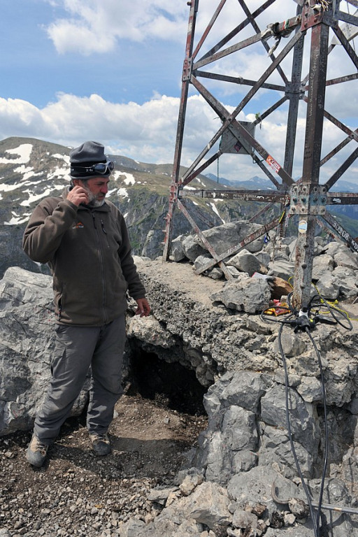 Giewont: trwają prace przy modernizacji krzyża