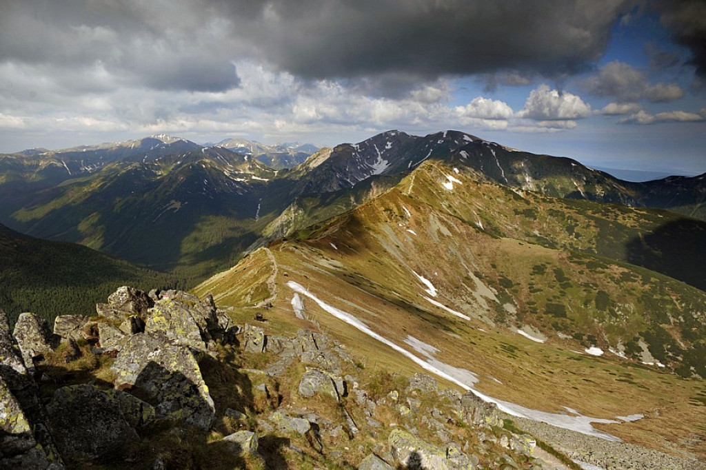 Tatry czekają na wakacyjnych turystów