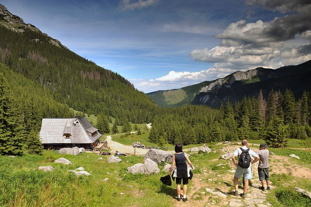 Tatry czekają na wakacyjnych turystów