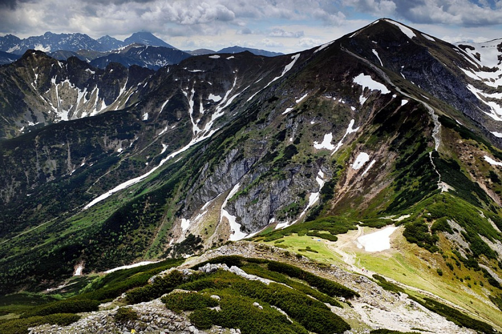 Tatry czekają na wakacyjnych turystów