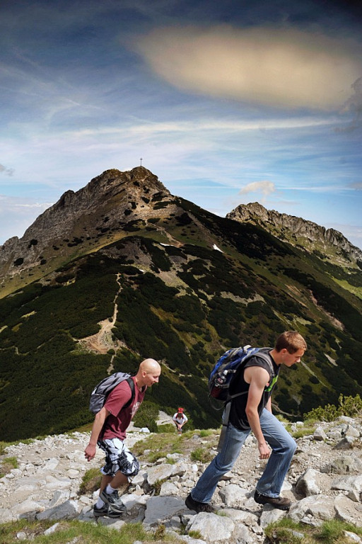 Tatry czekają na wakacyjnych turystów
