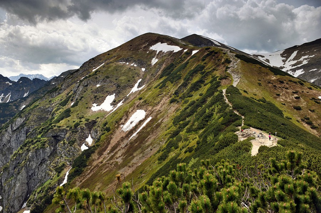 Tatry czekają na wakacyjnych turystów