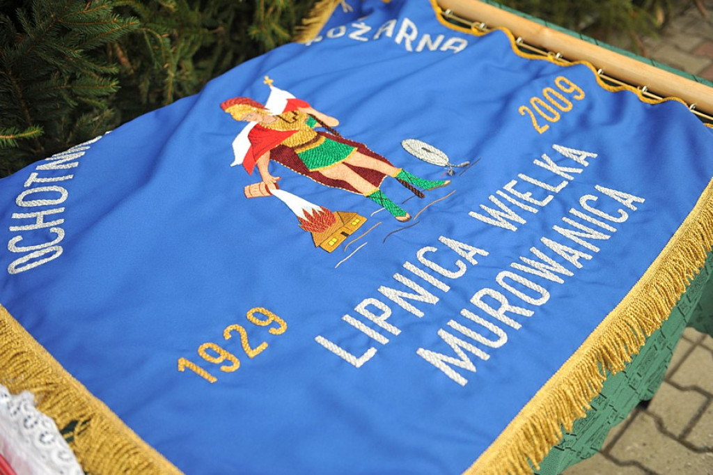 OSP Lipnica Wielka - Murowanica z nowym sztandarem