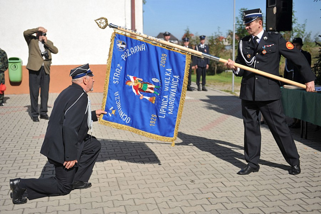 OSP Lipnica Wielka - Murowanica z nowym sztandarem