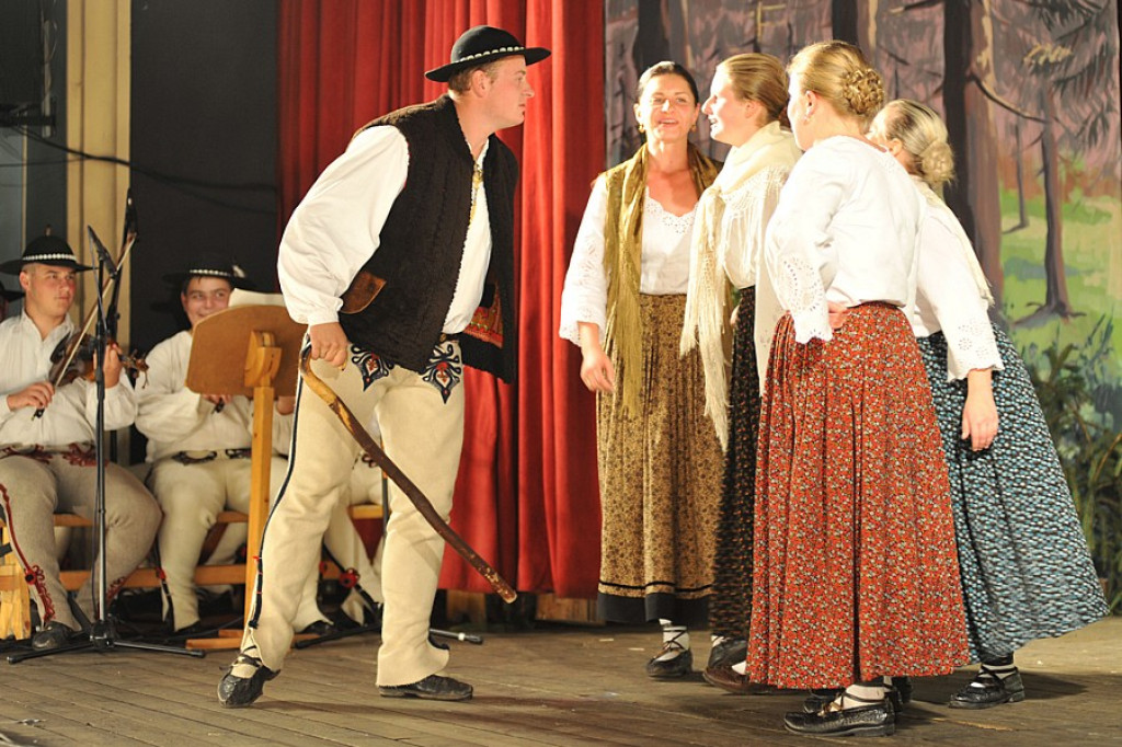 Opera góralska: NASKI ŚWIAT