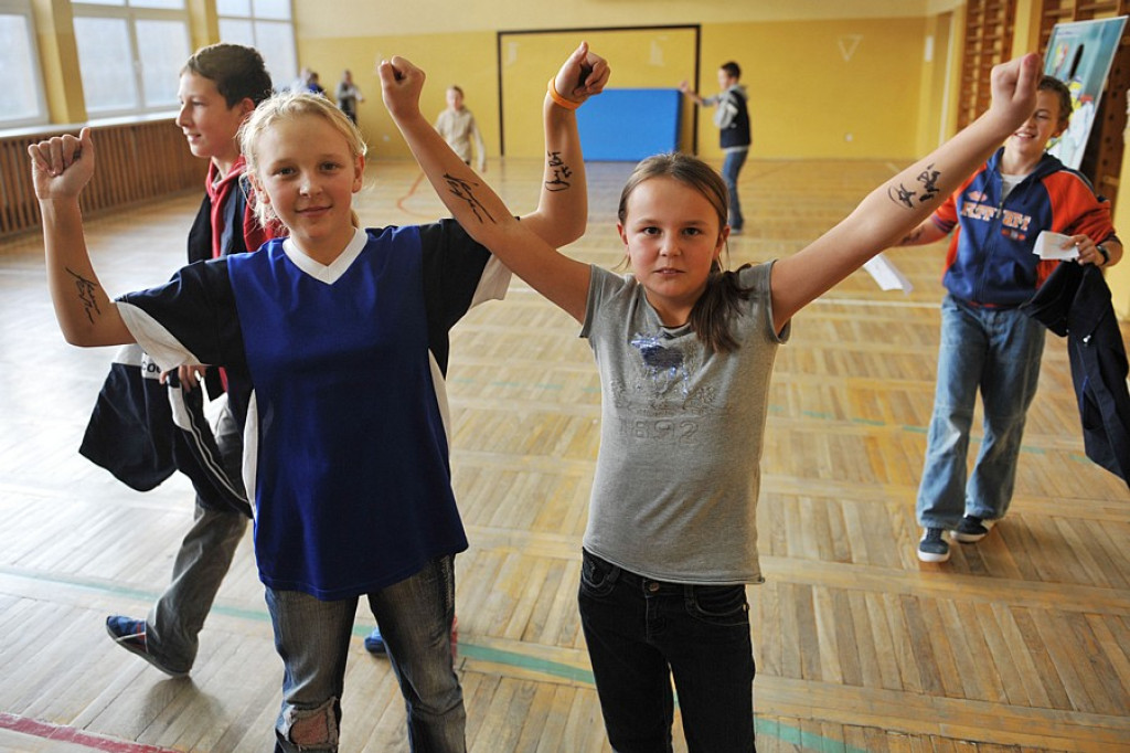 Hokeiści w Szkole Podstawowej we Frydmanie