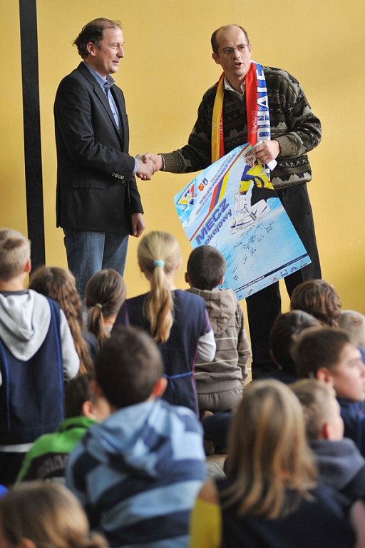 Hokeiści w Szkole Podstawowej we Frydmanie