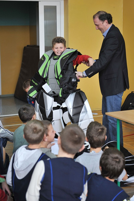Hokeiści w Szkole Podstawowej we Frydmanie