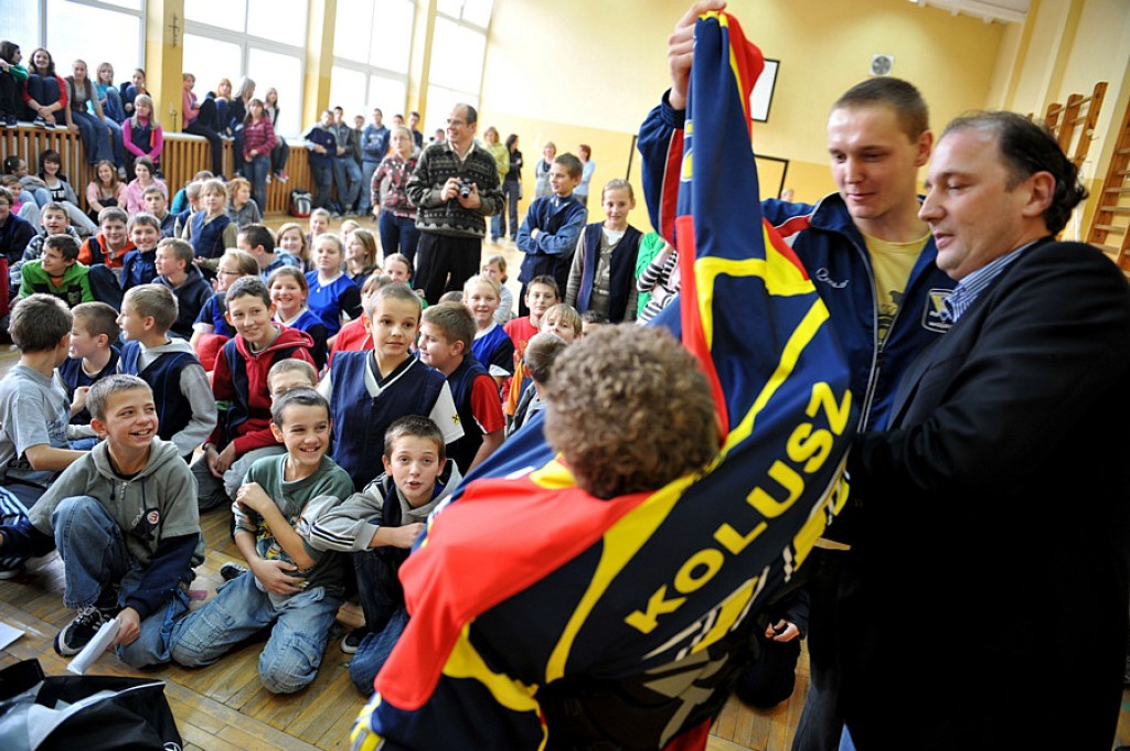 Hokeiści w Szkole Podstawowej we Frydmanie