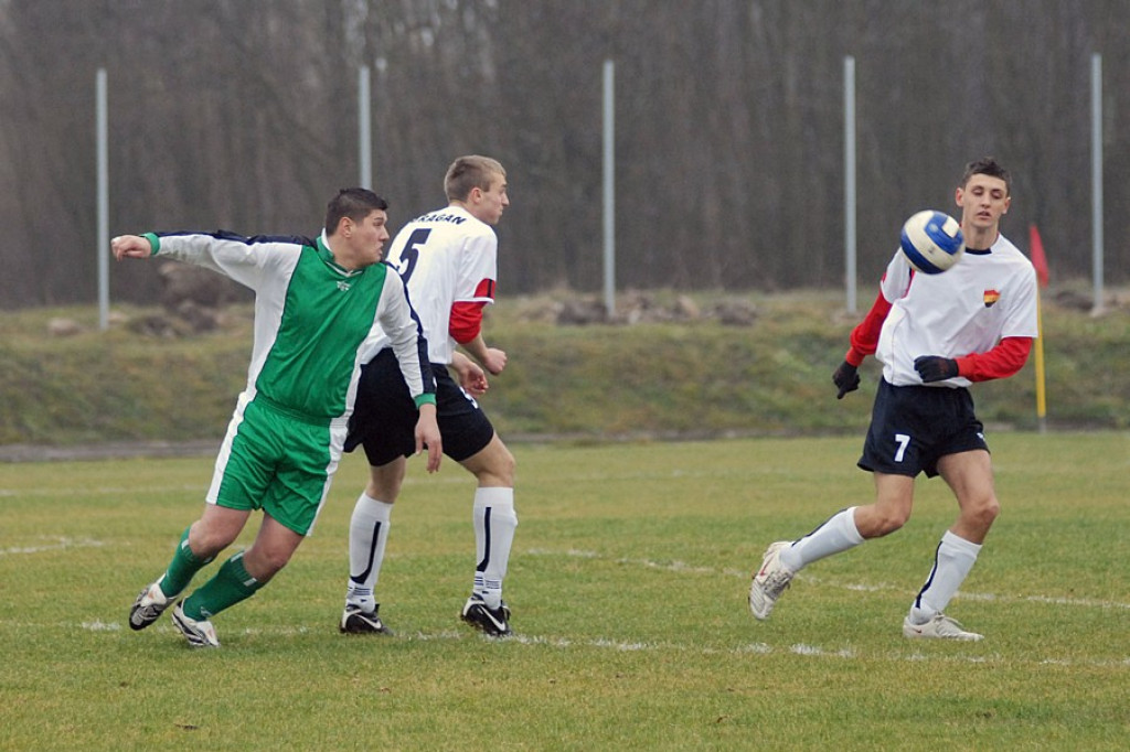 Czarni Czarny Dunajec – Huragan Waksmund