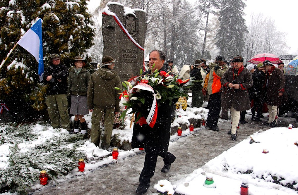 Zakopiański 11 listopada w śnieżnej zadymce