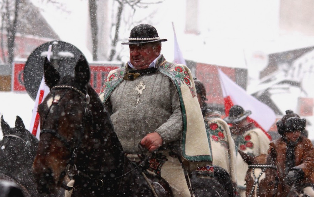 Zakopiański 11 listopada w śnieżnej zadymce
