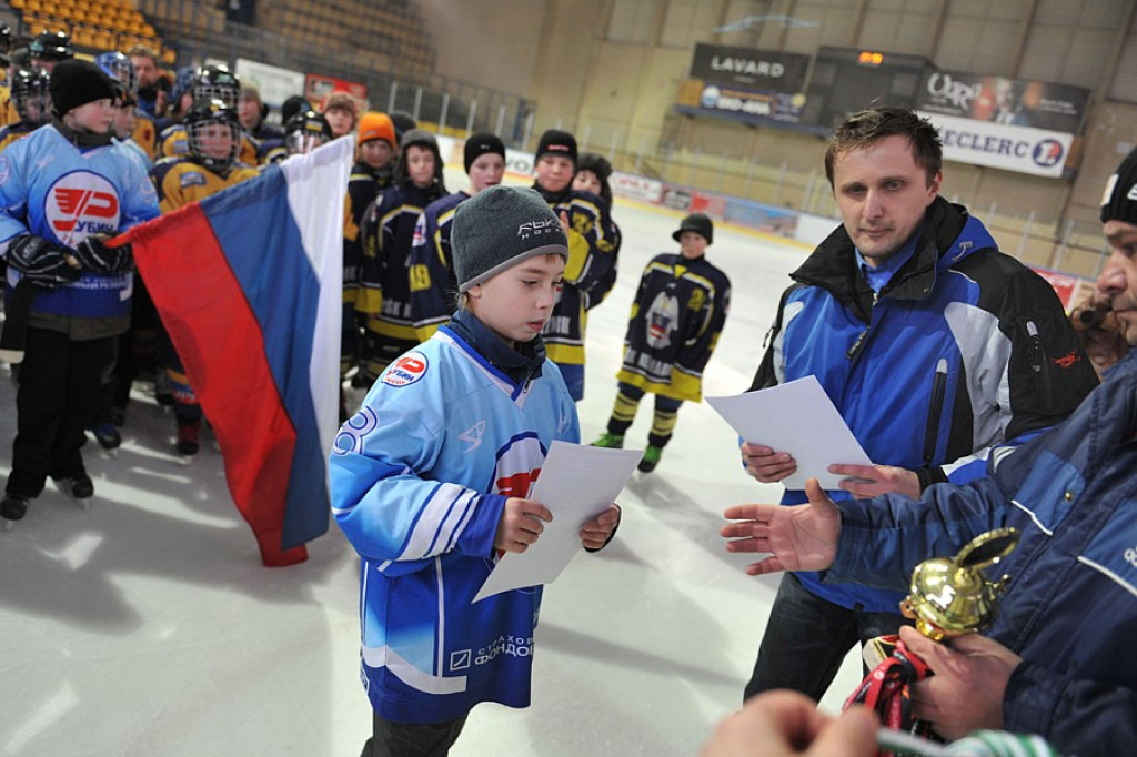 Finał turnieju hokejowego dla dzieci