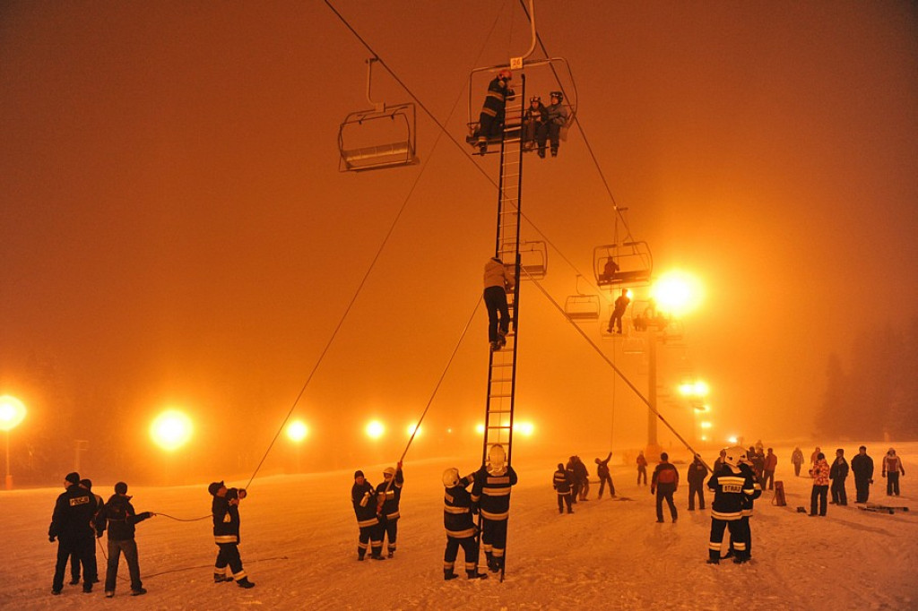 Rusin Ski: Nocna akcja ewakuacyjna narciarzy
