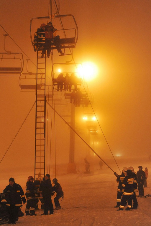 Rusin Ski: Nocna akcja ewakuacyjna narciarzy