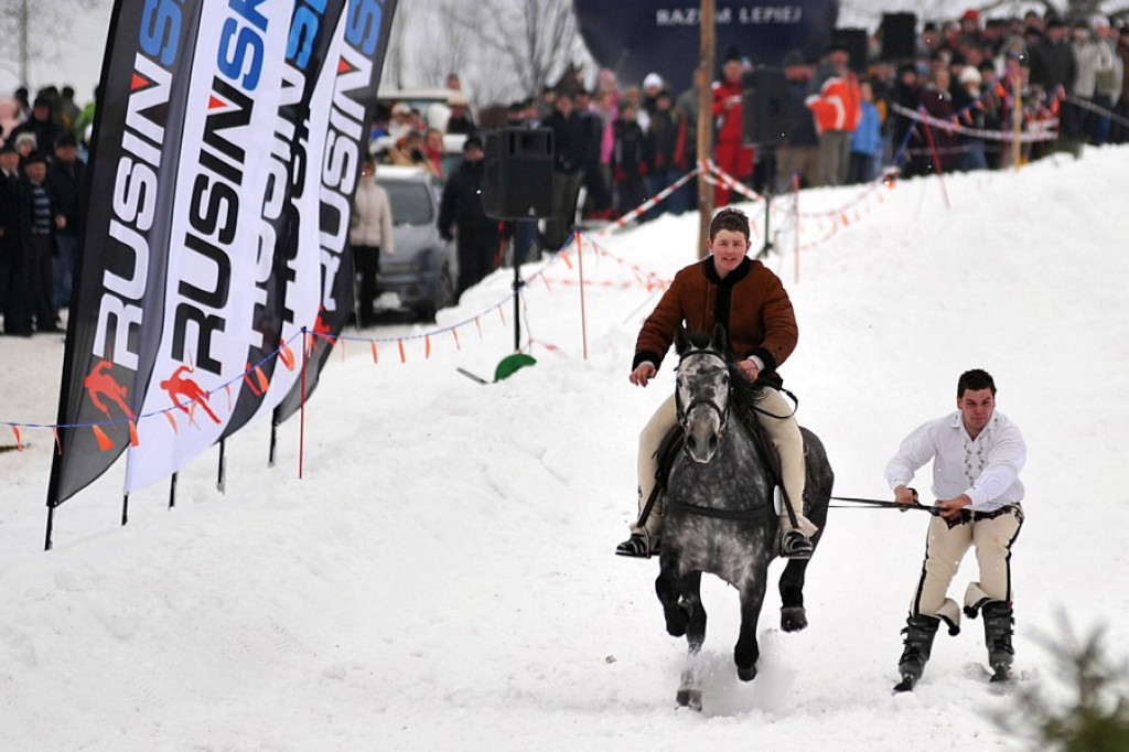 Parada Gazdowska i Kumoterska Gońba w Bukowinie